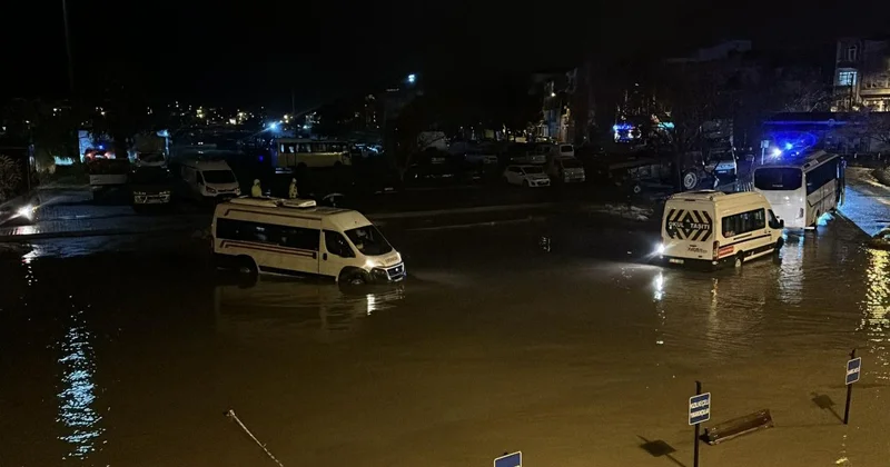 Çanakkale de sağanak: Kepez Çayı taştı, Sarıçay ın debisi yükseldi