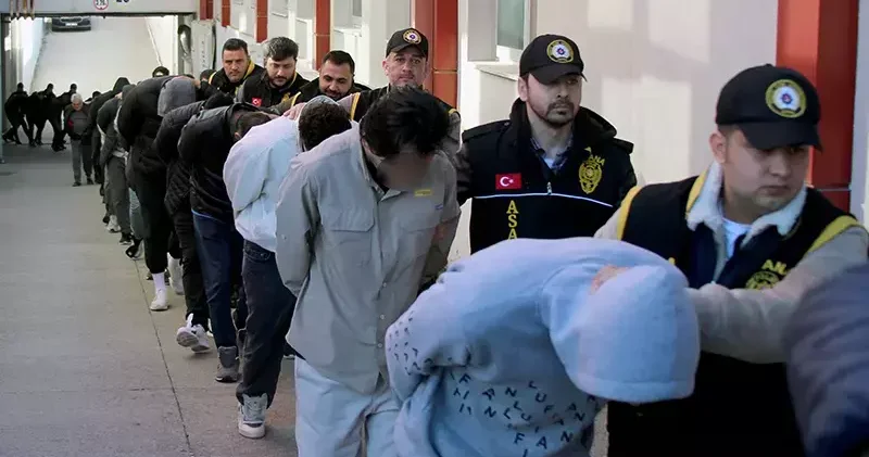 Usulsüz reçeteyle temin ettikleri ilaçları satan çeteye ‘Son Reçete’ operasyonu