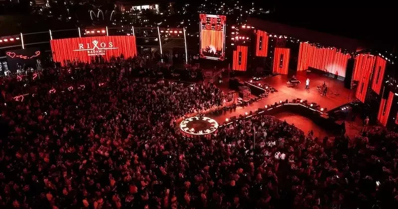 Lara Fabian, Sharm El Sheikh te sahne aldı