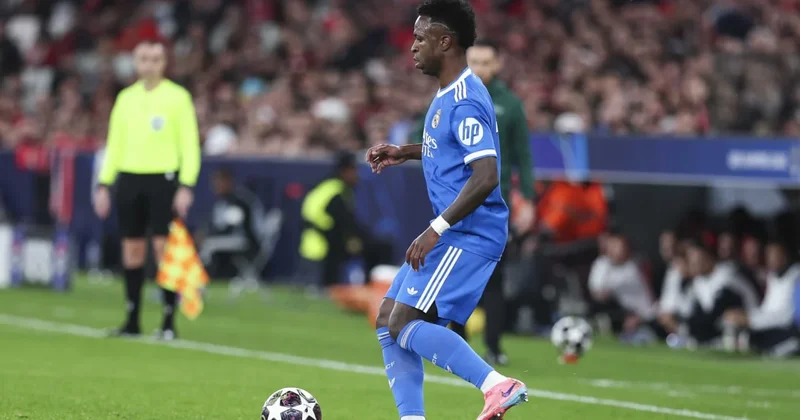 Benfica Real Madrid maçı 10 dakika durdu Sözcü Gazetesi