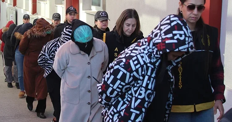 Devleti milyonlarca lira zarara uğrattılar! Dublörlü şebekeye operasyon: 69 gözaltı