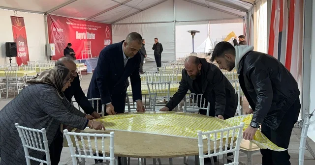 MHP den Bir sofra bin bereket temalı iftar otağı Erzurum Haberleri