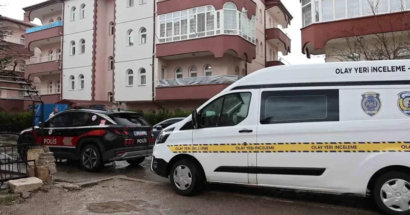 Boşanma Aşamasındaki Eşini Bıçakladı, Kaçarken Kazada Hayatını Kaybetti