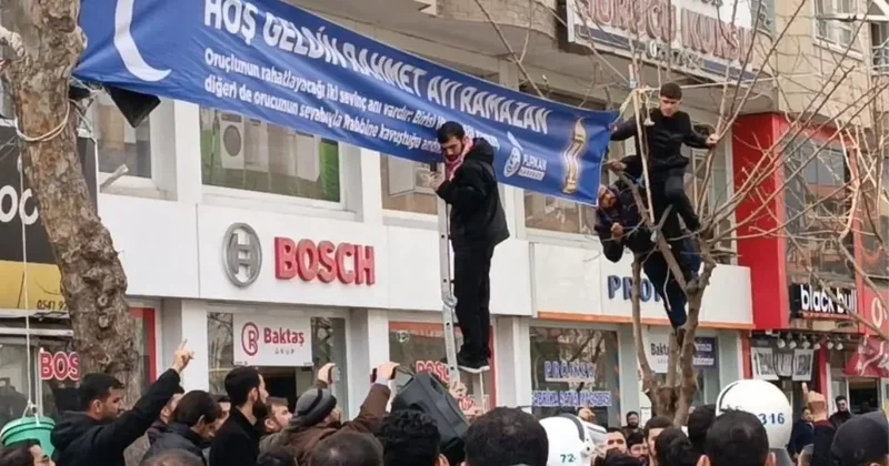 Kenti karıştıran Ramazan pankartı: 5 kişi gözaltına alındı