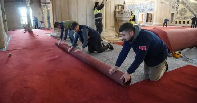 Selimiye’ye 729 bin ilmekli özel halı VİDEO İZLE