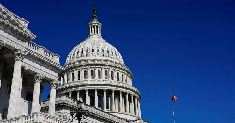 ABD de elinde silahla Kongre Binası na doğru koşan şüpheli gözaltına alındı