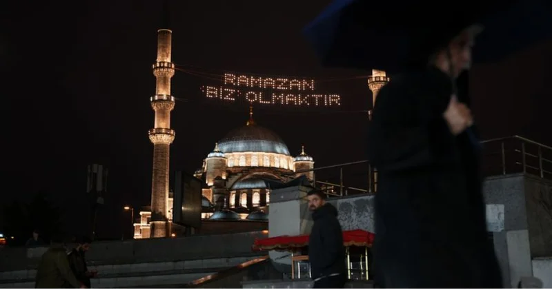 Ramazan ayının müjdecisi mahyalar yanmaya başladı Son dakika haberleri