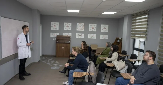 Mersin de MERCEK kurslarıyla turizm sektörüne nitelikli personel yetiştiriliyor Mersin Haberleri