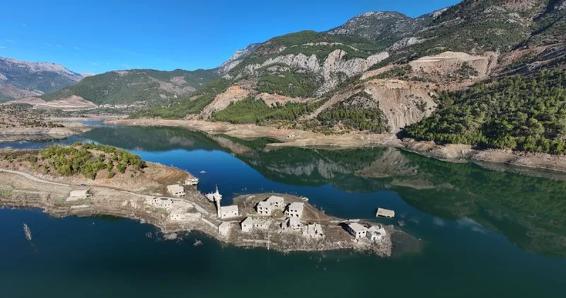 Mersin de Kıbrıs a içme suyu sağlayan baraj doldu, insan silueti ortaya çıktı Son dakika haberleri