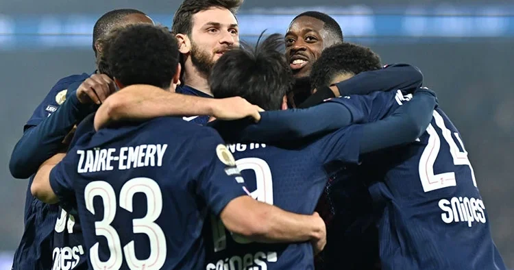 PSG, Monaco karşısında 2 0 geriye düştüğü maçı kazandı!