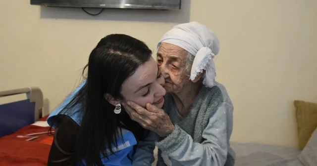 101 yaşındaki hastaya evde özel bakım Bitlis Haberleri