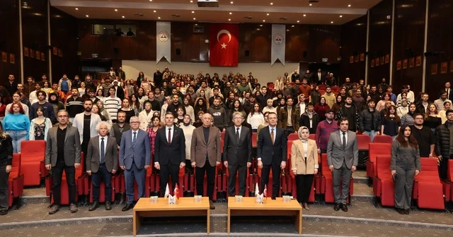 Türk Astronot Tuva Cihangir Atasever, ERÜ öğrencileri ile bir araya geldi Kayseri Haberleri