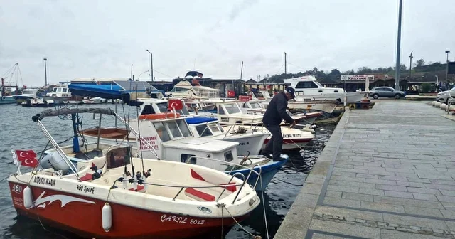 Tekirdağ da fırtına; eğitim uçuşları iptal edildi, balıkçılar denize açılamadı Tekirdağ Haberleri