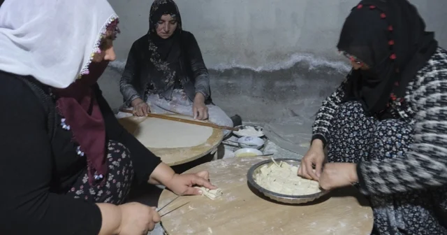 Erzincan da ramazan hazırlığı: Geleneksel lezzetler imeceyle sofralara taşınıyor Erzincan Haberleri