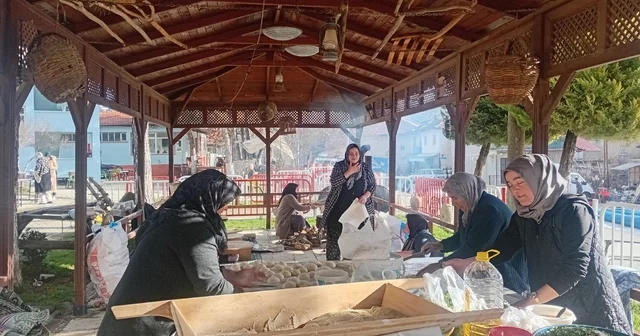 Köyde dikiş nakış kursu yararına sergi düzenlendi Kütahya Haberleri