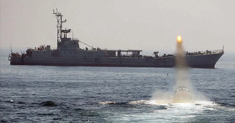 İran, Rusya ve Çin den ortak tatbikat hamlesi