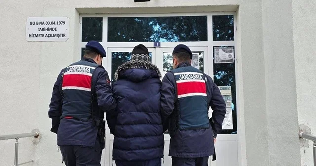 Farklı suçlardan aranan 2 firari hükümlü yakalandı Bolu Haberleri