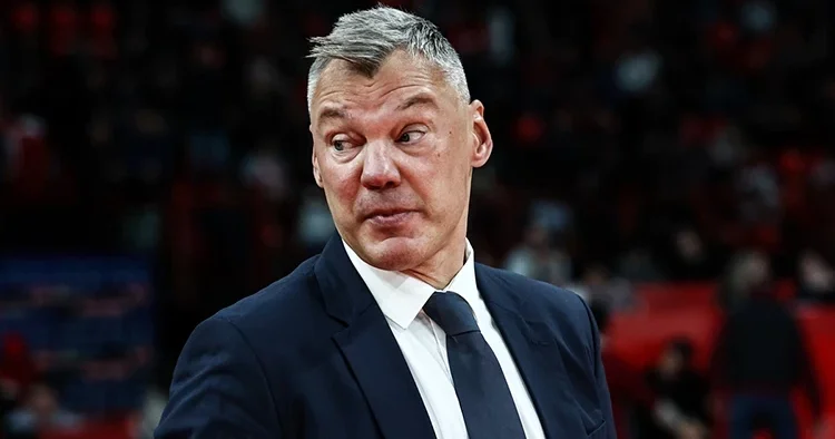 Fenerbahçe de Jasikevicius tan Olympiakos yenilgisi yorumu: Takımı hazırlamadığım çok açık!