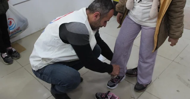 Cizre de çocuklara Ramazan Bayramı dolayısıyla giyim yardımı Şırnak Haberleri