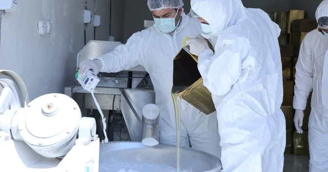 Mardin Büyükşehir Belediyesi nden üreticilere 10 ton arı keki dağıtımı Mardin Haberleri