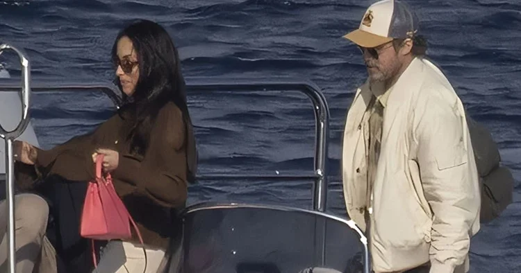 Eski karısı memleketinden kaçacak duruma geldi… O genç sevgilisiyle yatlarda gününü gün ediyor