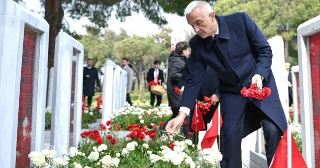 Çanakkale destanı 111 yıl sonra aynı ruhla anıldı! Bakan Ersoy: Tarihin akışını değiştiren bir millet