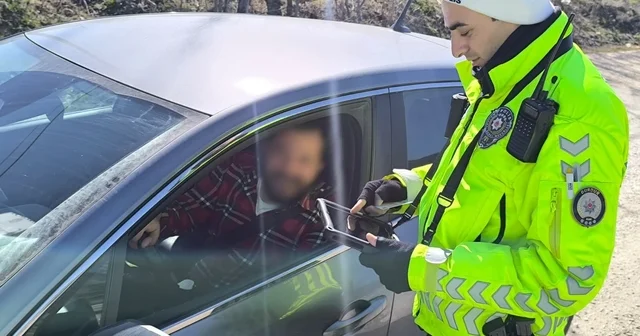 Burdur da emniyet kemeri denetimi: 119 araç ve sürücüsüne ceza Burdur Haberleri