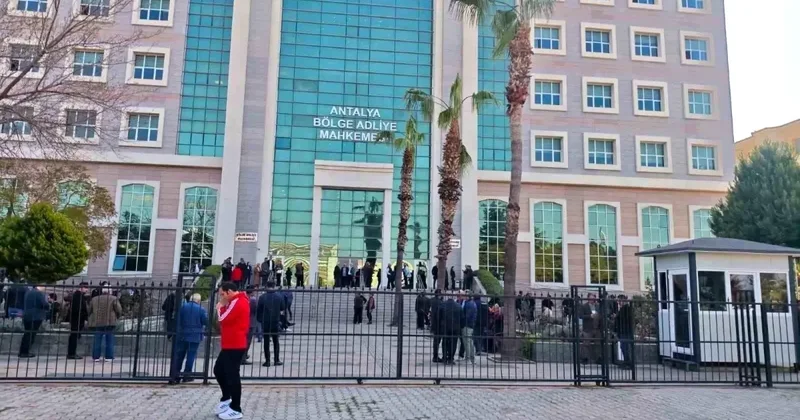 Antalya Büyükşehir Belediyesi davasında görevden uzaklaştırılan emniyet müdürüne tahliye