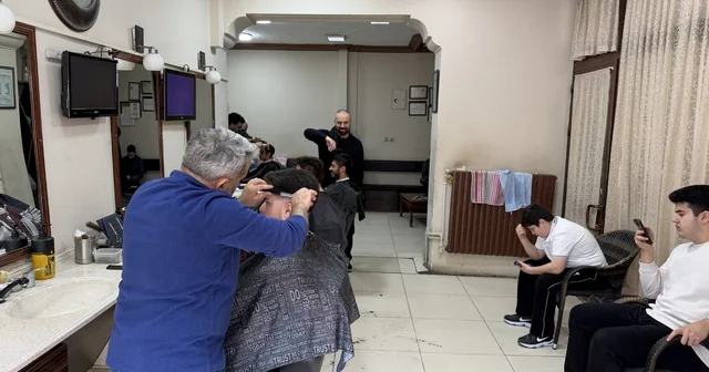 Düzce de kuaförlerde bayram yoğunluğu başladı Düzce Haberleri