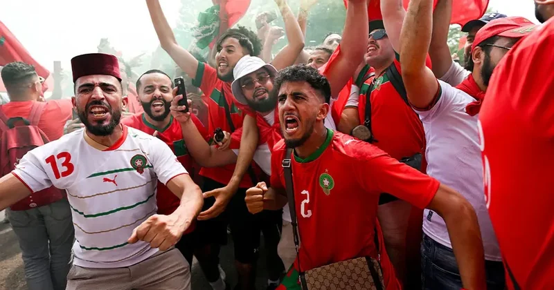 2 ay sonra gelen şampiyonlukla sokaklara döküldüler Sözcü Gazetesi