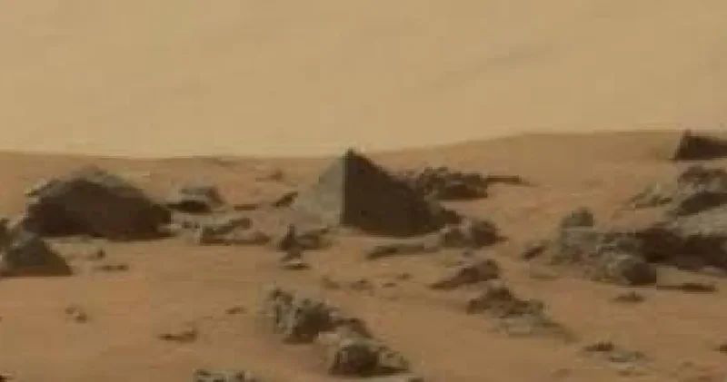 Bitmeyen komplo teorisi: NASA’nın doğa dediği o yapı neden hala tartışılıyor?