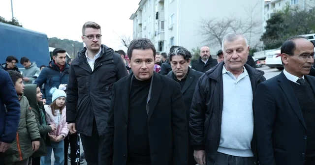 Başkan Aydın Ramazan Sofrasında Osmangazililerle Buluştu Osmangazi Belediyesi Yenikent Mahallesi nde Gönül Sofrası Kurdu Bursa Haberleri