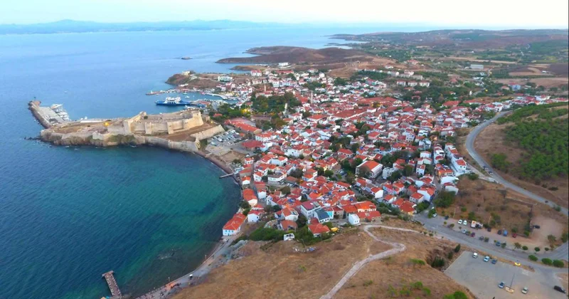 Bozcaada ya bayramda bazı araçların geçişi yasaklandı