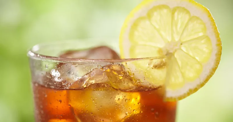 Neredeyse her evde var ama riskli! Gençlerde kaygıyı artıran içecekler