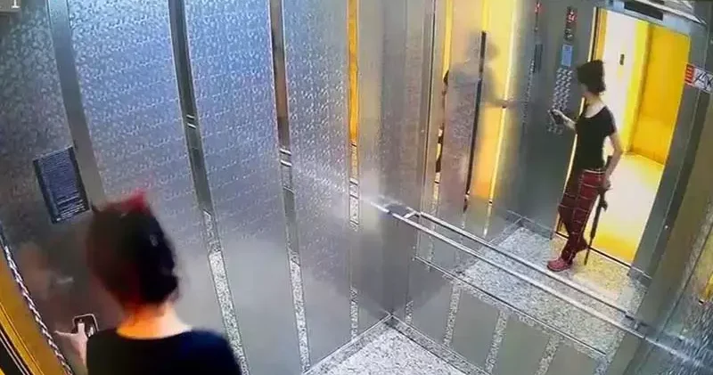 Sultangazi de ayrıldığı sevgilisinin evine pompalı tüfekle ateş eden kadın tutuklandı