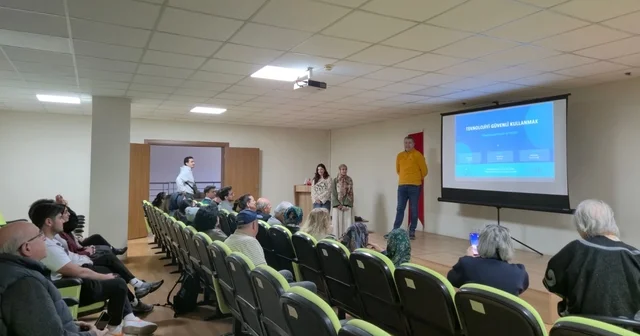 Huzurevi sakinlerine güvenli teknoloji eğitimi verildi Antalya Haberleri