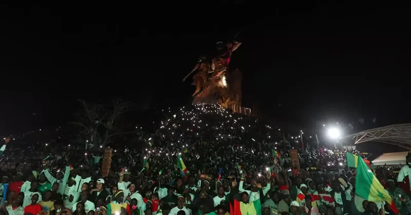 Sabahlara kadar eğlenmişlerdi! Sahada kazılan kupa masada kaybedildi