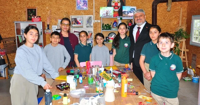 Köy okulunda geri dönüşümle sanat ve müzik eğitim Manisa Haberleri