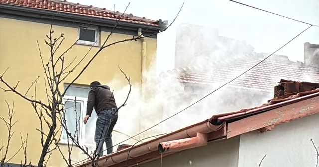 Müstakil evde baca yangını paniğe neden oldu Aksaray Haberleri