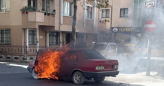 Seyir halindeyken alev alan otomobil yandı Tekirdağ Haberleri