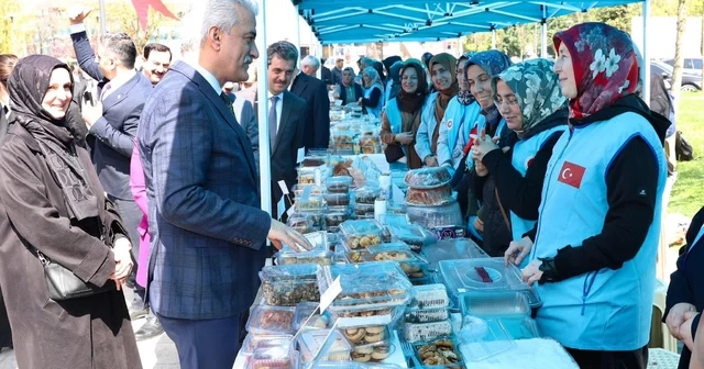 Düzce de ihtiyaç sahibi nişanlı gençler için hayır çarşısı Düzce Haberleri