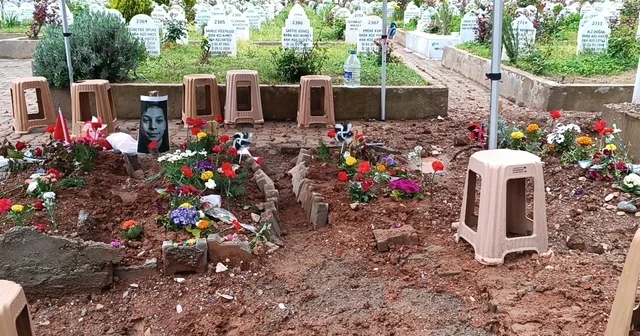 Saldırıda ölen çocukların mezarlarına duygusal notlar bırakıldı Kahramanmaraş Haberleri