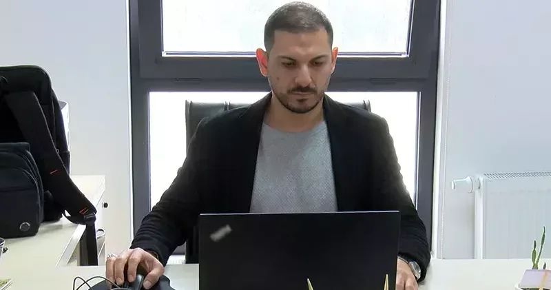 Prof. Dr. Anlı: Çocukların ebeveynleri teknolojik cihazlar değil, aile bireyleridir