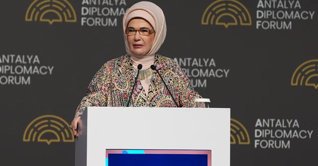 Emine Erdoğan dan Filistinli çocukların eğitimi için çağrı Antalya Haberleri