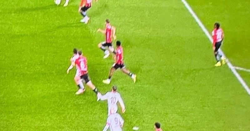 Galatasaray ın golü ofsayt mıydı? Eski hakemler değerlendirdi Futbol Haberleri