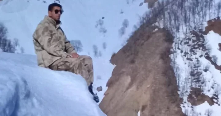 Bingöl de korkunç olay! Oturduğu buz kütlesi kırıldı, uçurumdan düşerek hayatını kaybetti