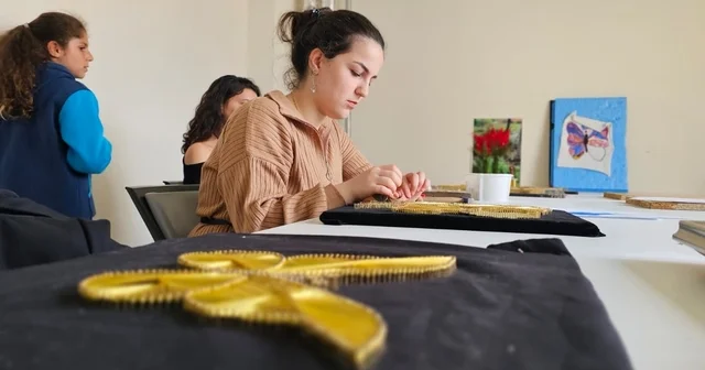 Hasköy de gençler filografi sanatıyla hem hobi ediniyor hem meslek öğreniyor Muş Haberleri