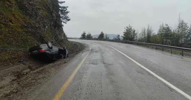 Takla atan otomobilden yara almadan kurtuldu Kastamonu Haberleri