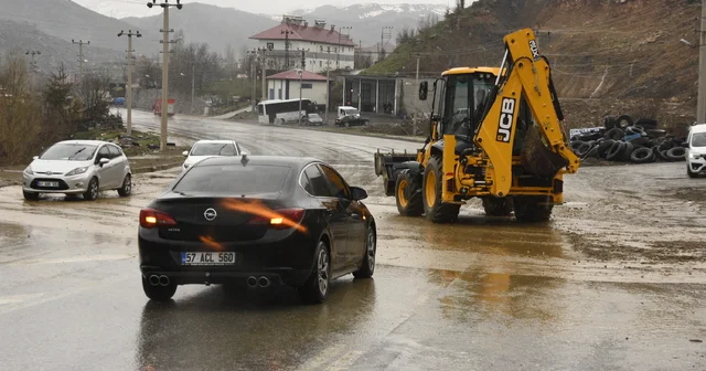 Bitlis te aynı noktada 2 ay sonra yine heyelan meydana geldi Bitlis Haberleri