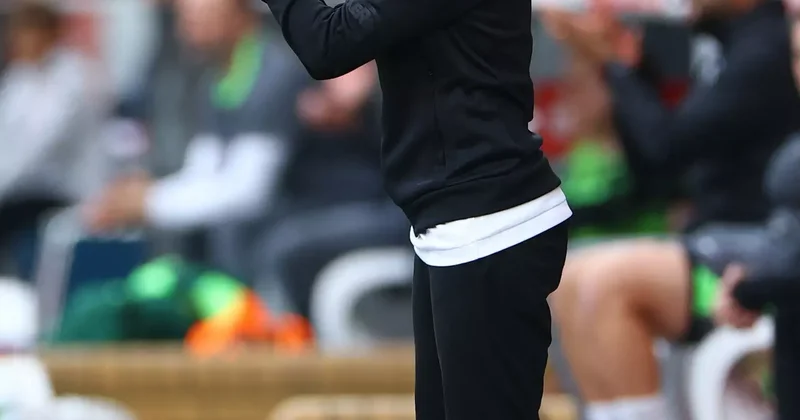 Bundesliga da tarihe geçen Marie Louise Eta, ilk maçına çıktı